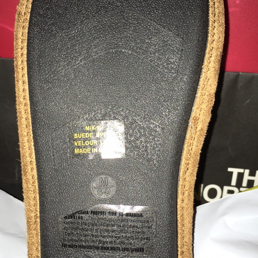 🏈🏈New with tags slippers size 8/9 comfortable - Picture 4 of 7